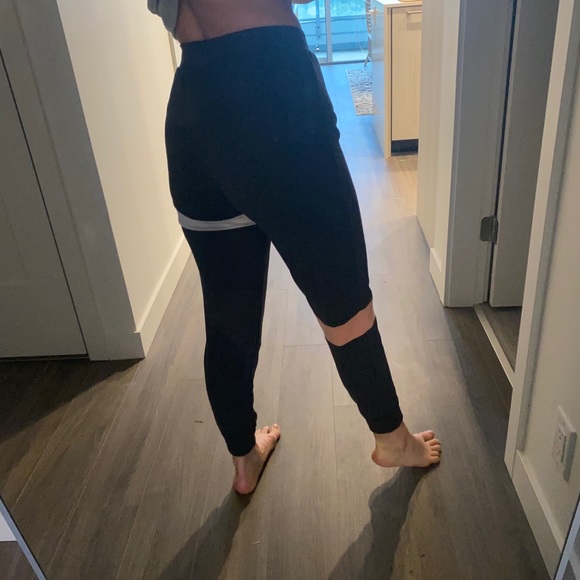 NEVER WORN FashionNova sweatpants - Picture 8 of 8